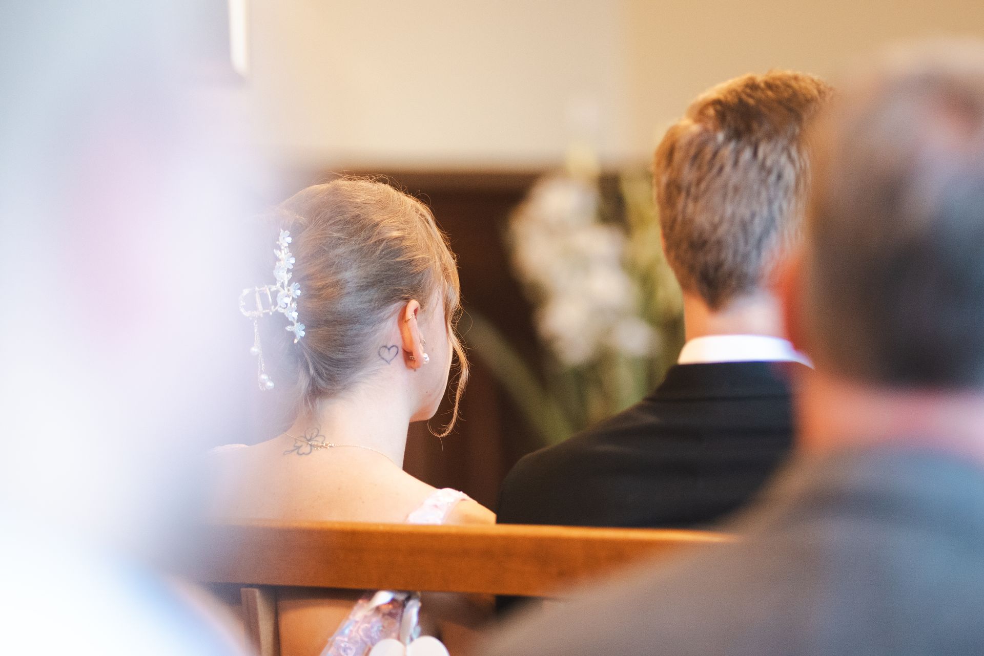 Tamara und Tobias während der Trauung, fotografiert von Denny Schulz.